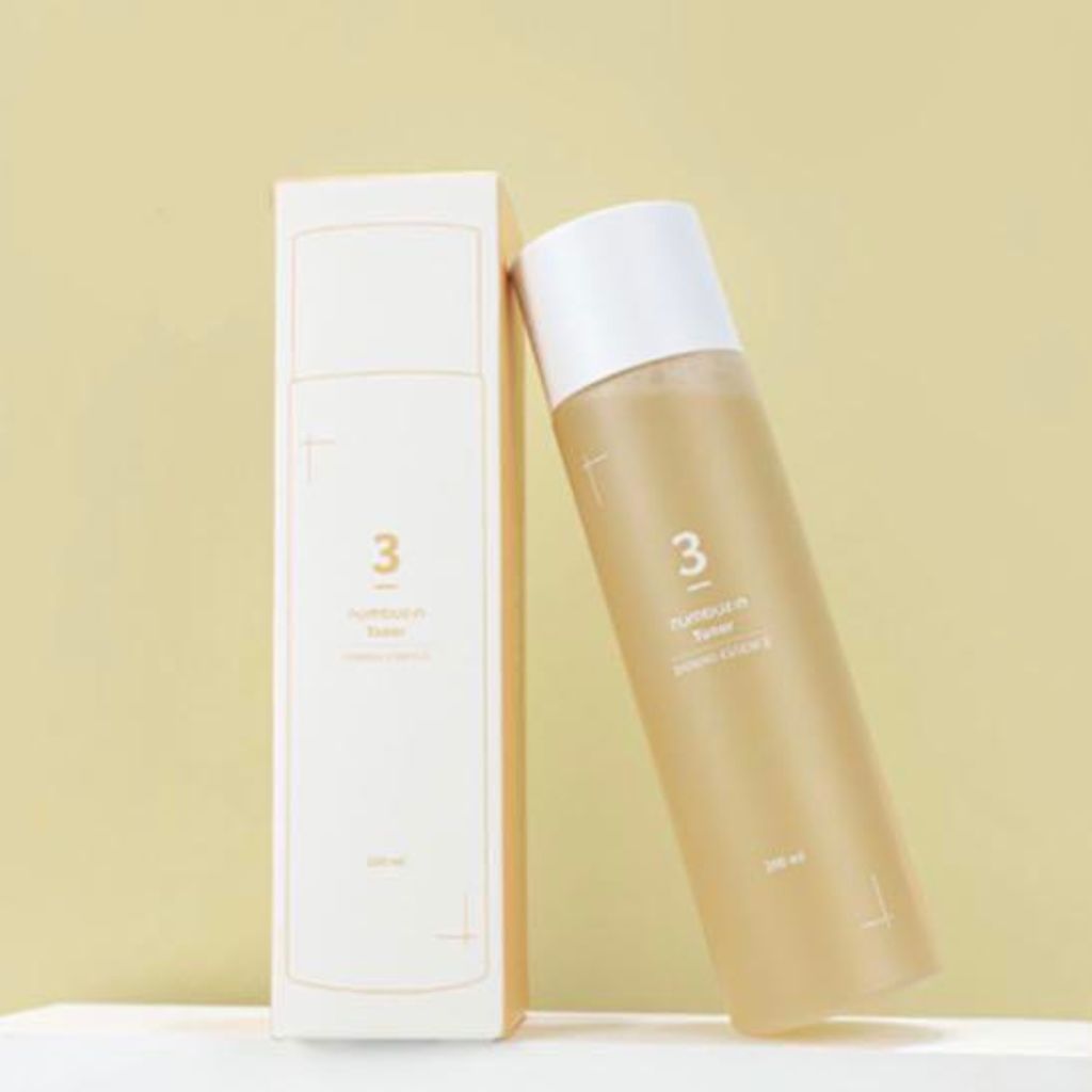 Numbuzin No. 3 Super Glowing Essence Toner 200ml